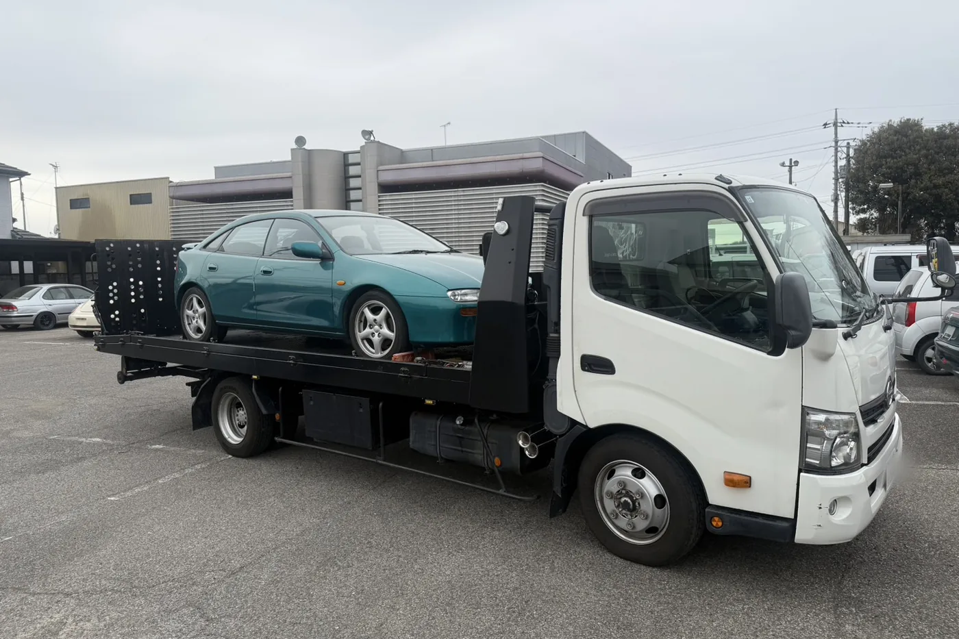 GRAVITY のフルフラット積載車（積車状態）