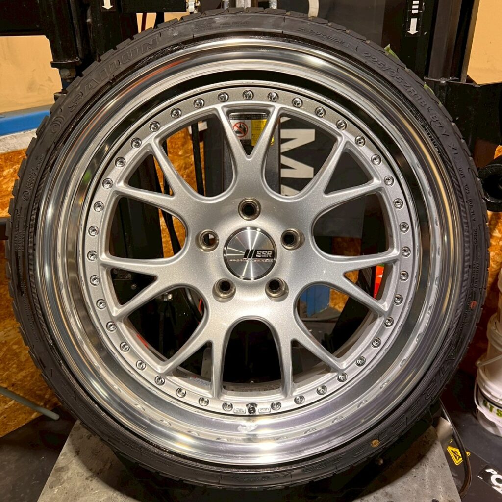 SSR Professor MS3の修理をしてタイヤを組んだ状態